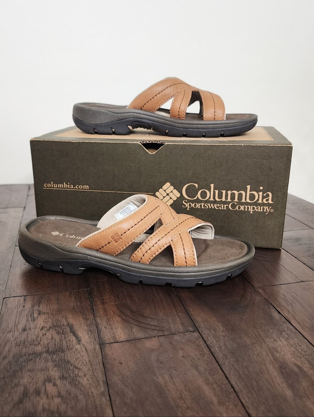 Columbia Sportswear Women's Montlake Tan Leather Slide Sandals Sz 6 Granola Girl